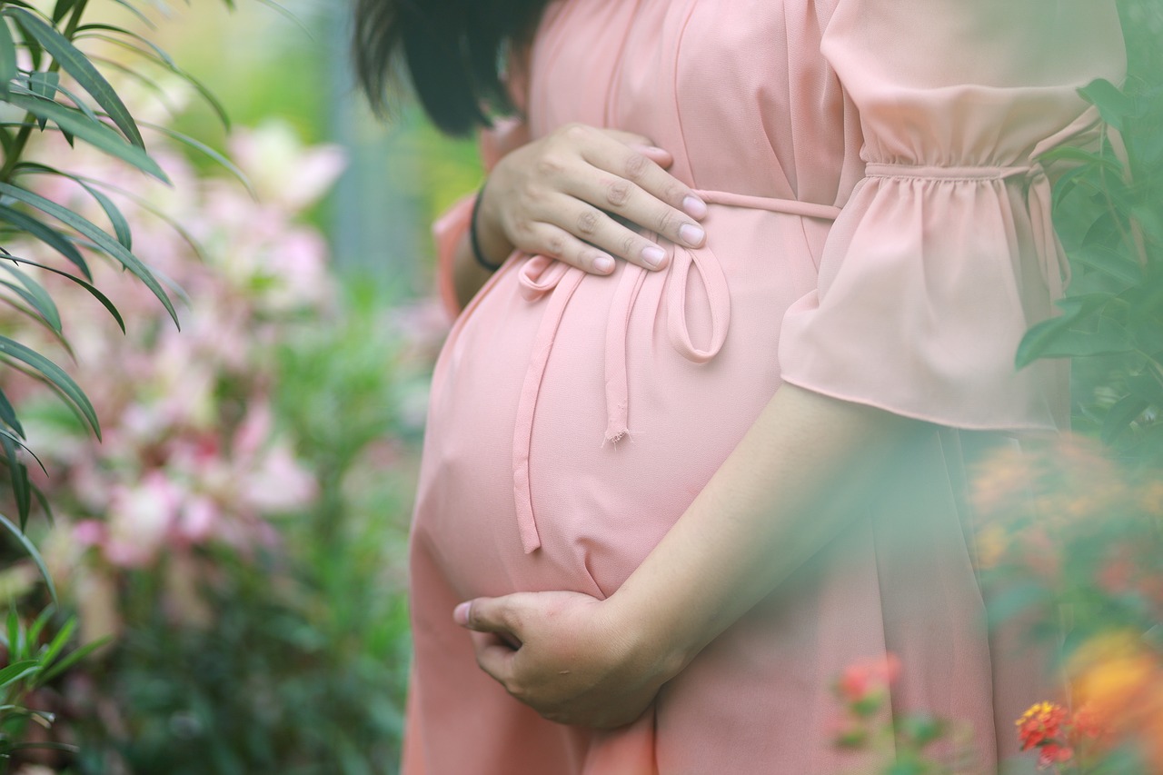 Jak rozwija się dziecko w trakcie poszczególnych trymestrów ciąży?